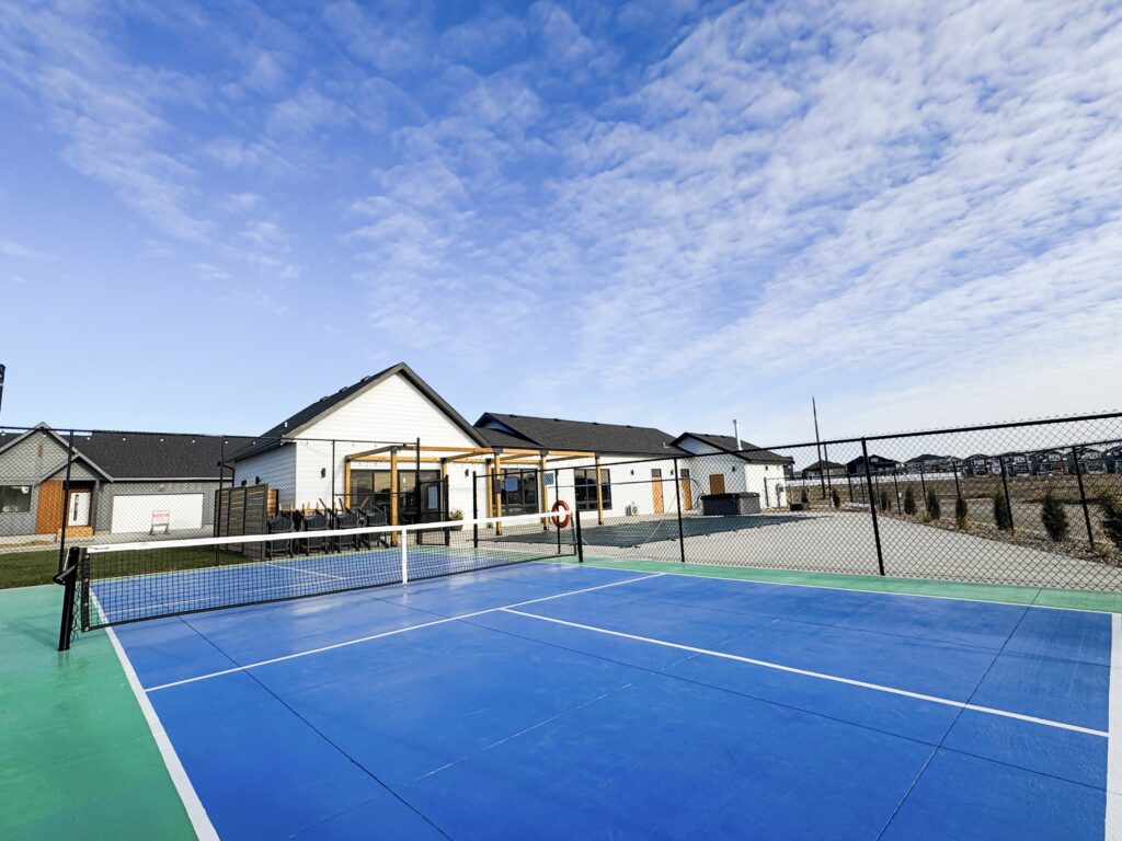 the crescent Pickleball saskatoon